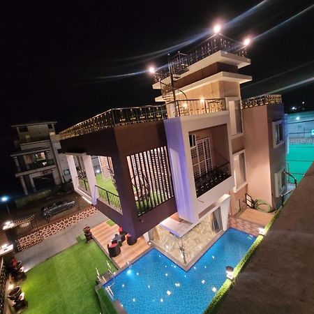 Mount Resorts Lonavala 5 Bhk Luxurious Villa With Private Pool And Full Size Cricket Football Turf Dış mekan fotoğraf