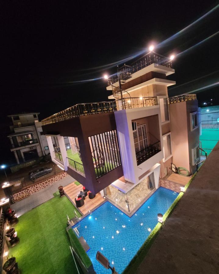 Mount Resorts Lonavala 5 Bhk Luxurious Villa With Private Pool And Full Size Cricket Football Turf Dış mekan fotoğraf
