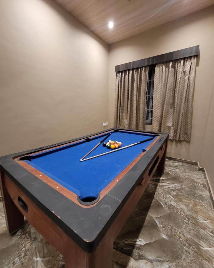 Mount Resorts Lonavala 5 Bhk Luxurious Villa With Private Pool And Full Size Cricket Football Turf Dış mekan fotoğraf